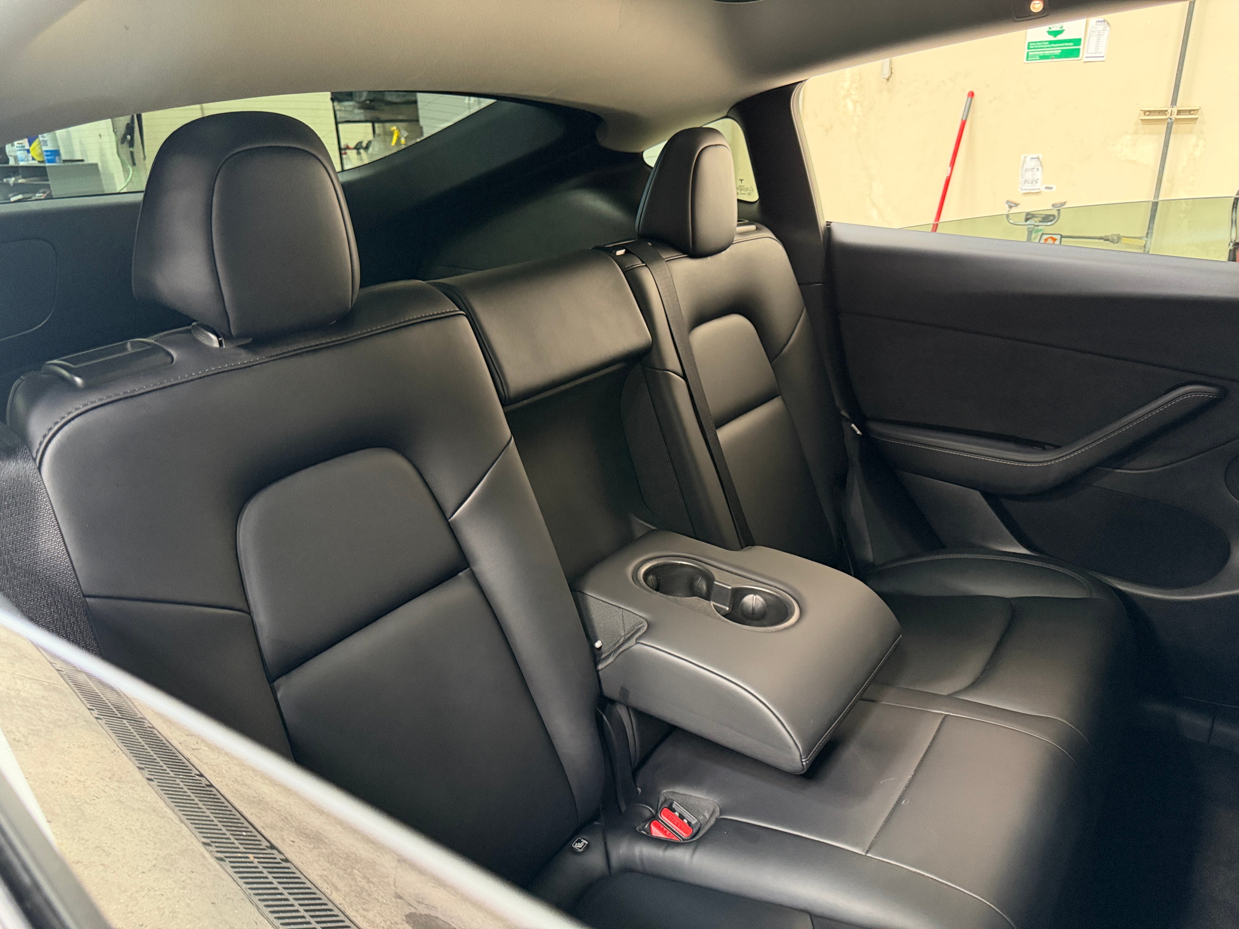 tesla model y 2021 5YJYGDEE3MF275461 image tesla model y 2021 5YJYGDEE3MF275461 image